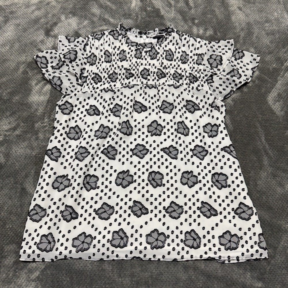 Ann Taylor Smocked Floral Polka Dot‎ Blouse White Black Flutter Sleeve XS